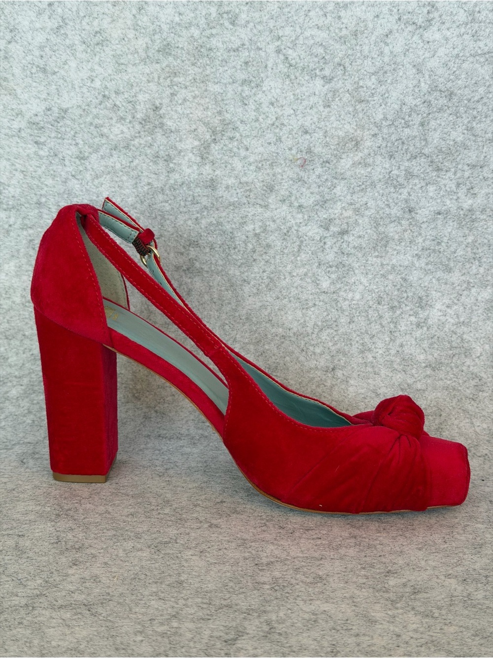 •2 Frances Valentine Retro Pump Red Velvet Size 9 - Picture 3 of 14